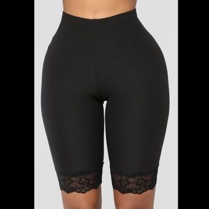 Fashion Nova Missie Biker Shorts -S